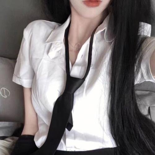 在窗边